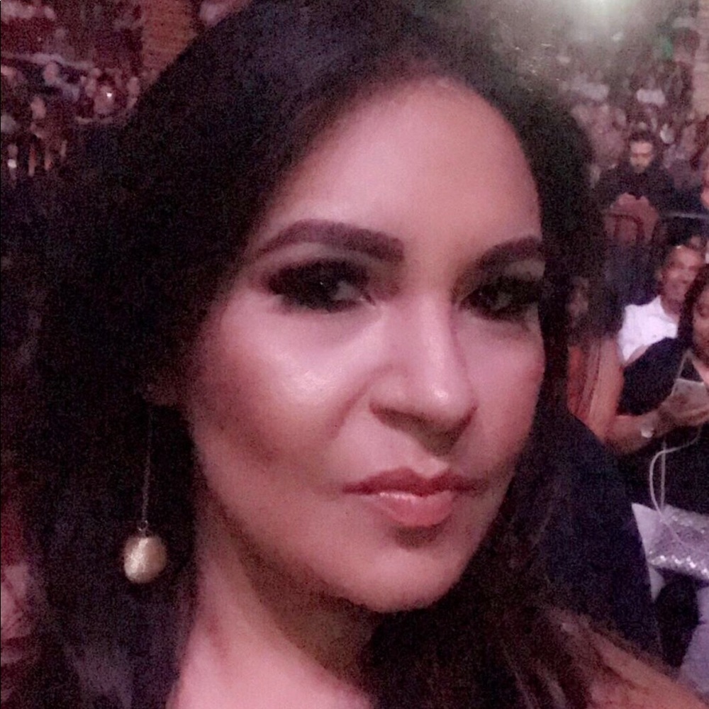 Meet your Posher, Maria